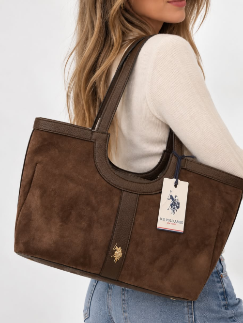 Bolso Tote U.S. Polo Assn. - modelo al hombro