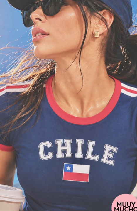 Polera Chile azul marino bordada con bandera chilena talla única